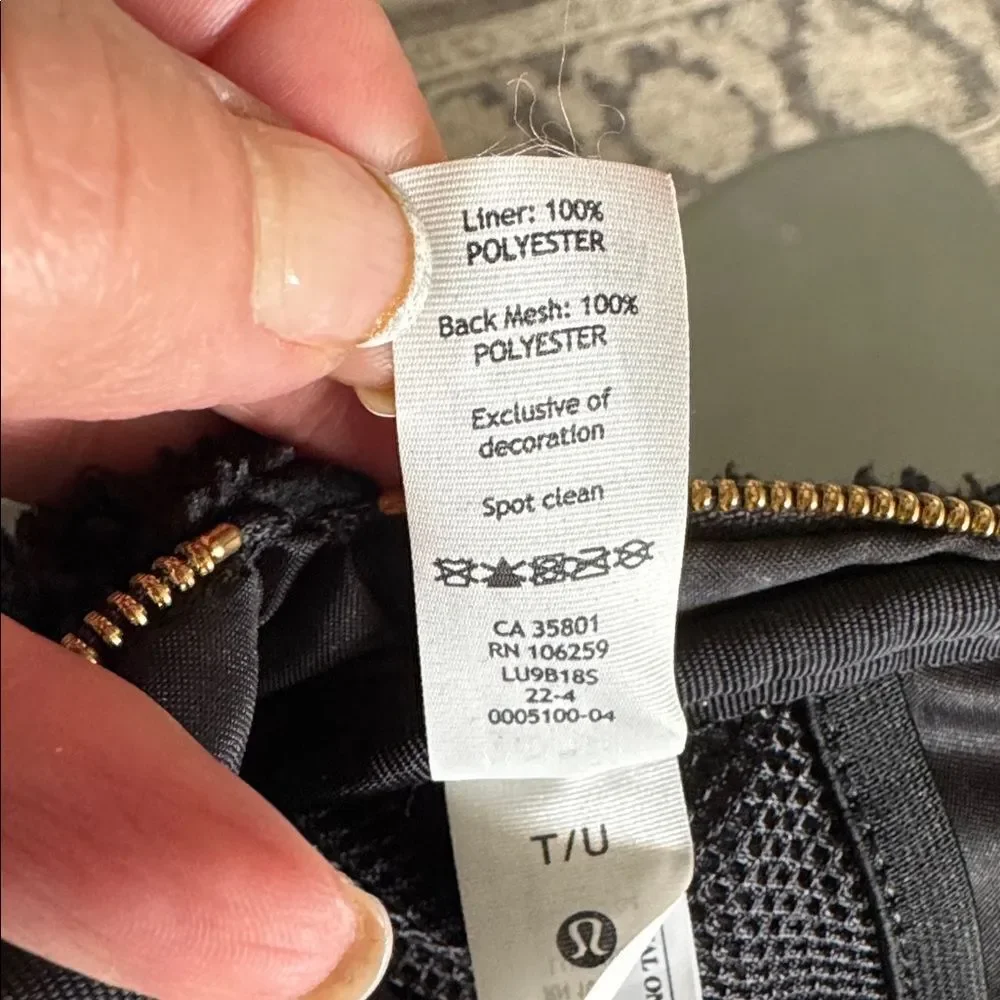 lululemon Everywhere Belt Bag Black Fleece Sherpa Gold Hardware Crossbody Casual